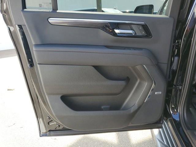 New 2026 Chevrolet Suburban RST w/ Comfort Package image 18