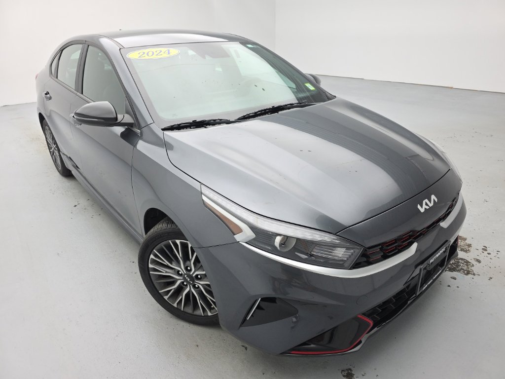 Used 2024 Kia Forte GT-Line FWD image 3