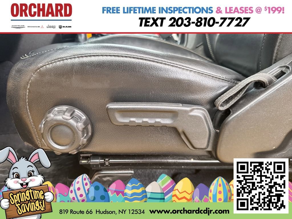 Used 2019 Jeep Wrangler Unlimited Sahara w/ Dual Top Group AWD/4WD image 24