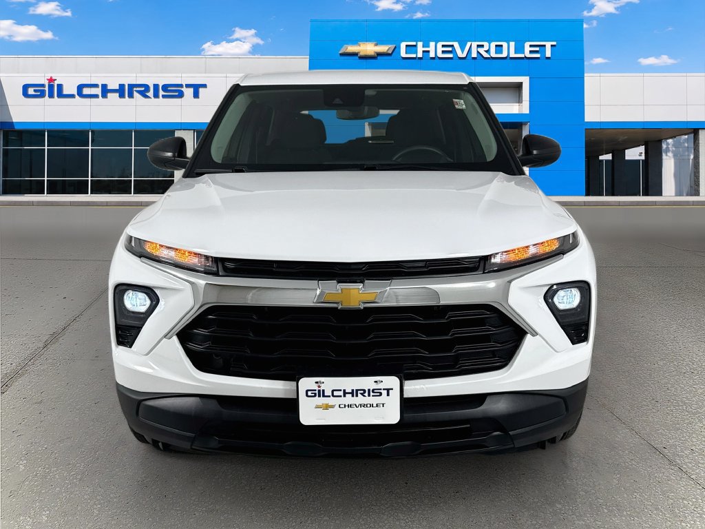 Used 2024 Chevrolet TrailBlazer LS w/ LS Confidence Package FWD image 2