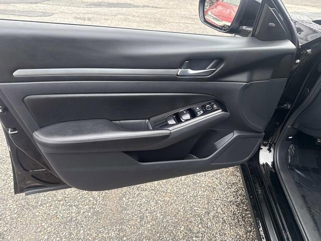 Used 2023 Nissan Altima 2.5 SV image 18