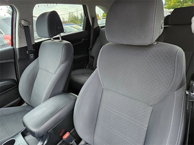 Used 2017 Kia Sorento LX image 12