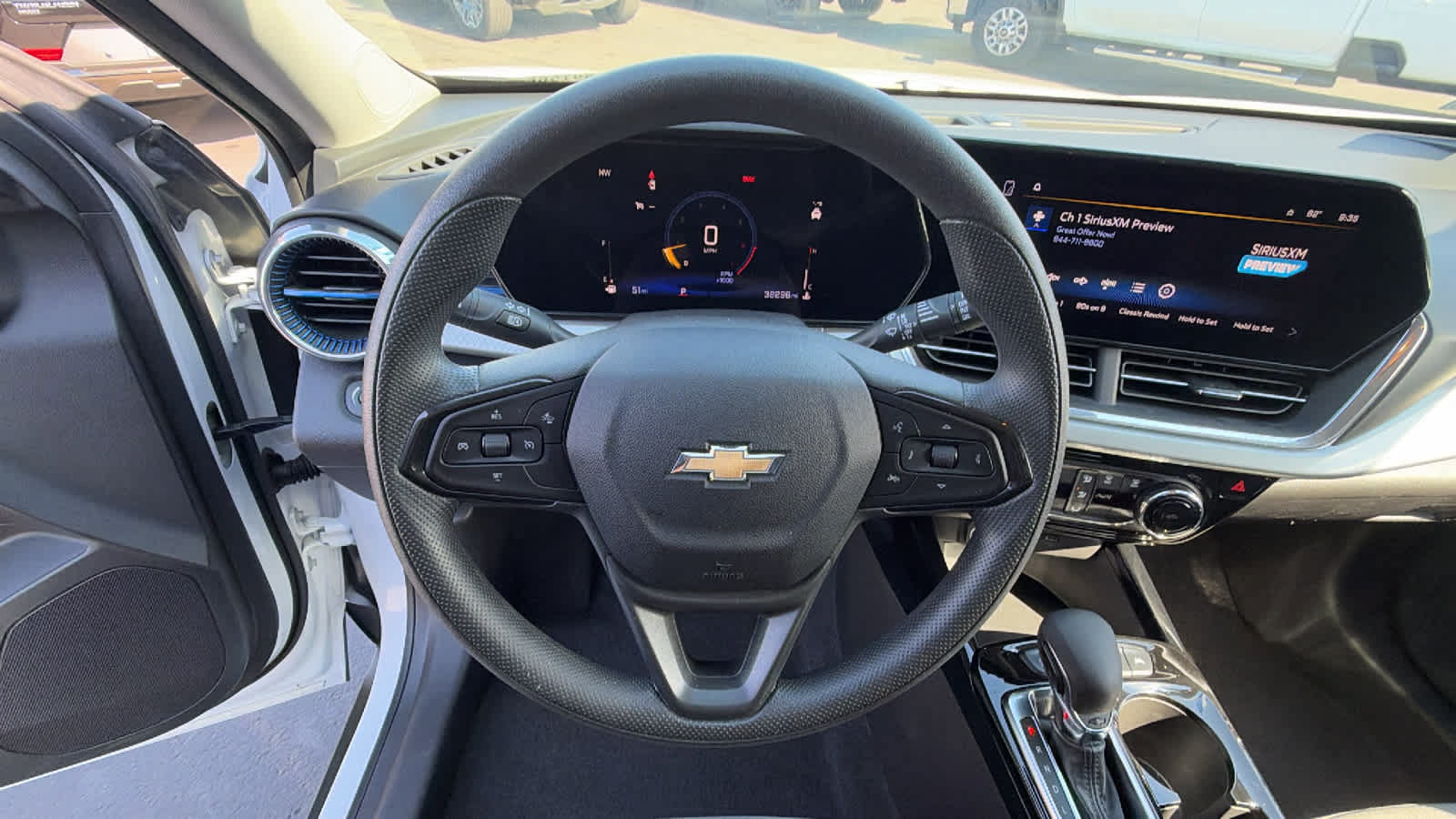 Used 2024 Chevrolet Trax LT FWD image 18