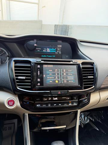 Used 2016 Honda Accord EX image 16