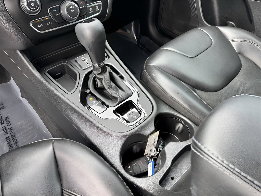 Used 2021 Jeep Cherokee Latitude Plus image 33