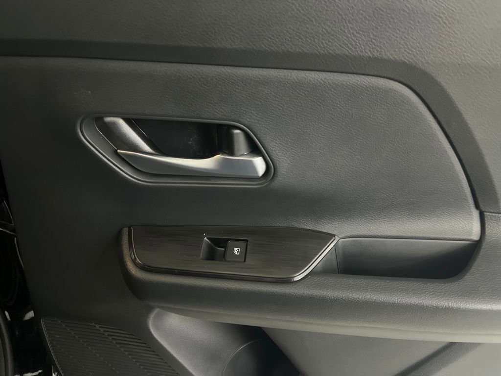 Used 2025 Nissan Kicks SV image 54