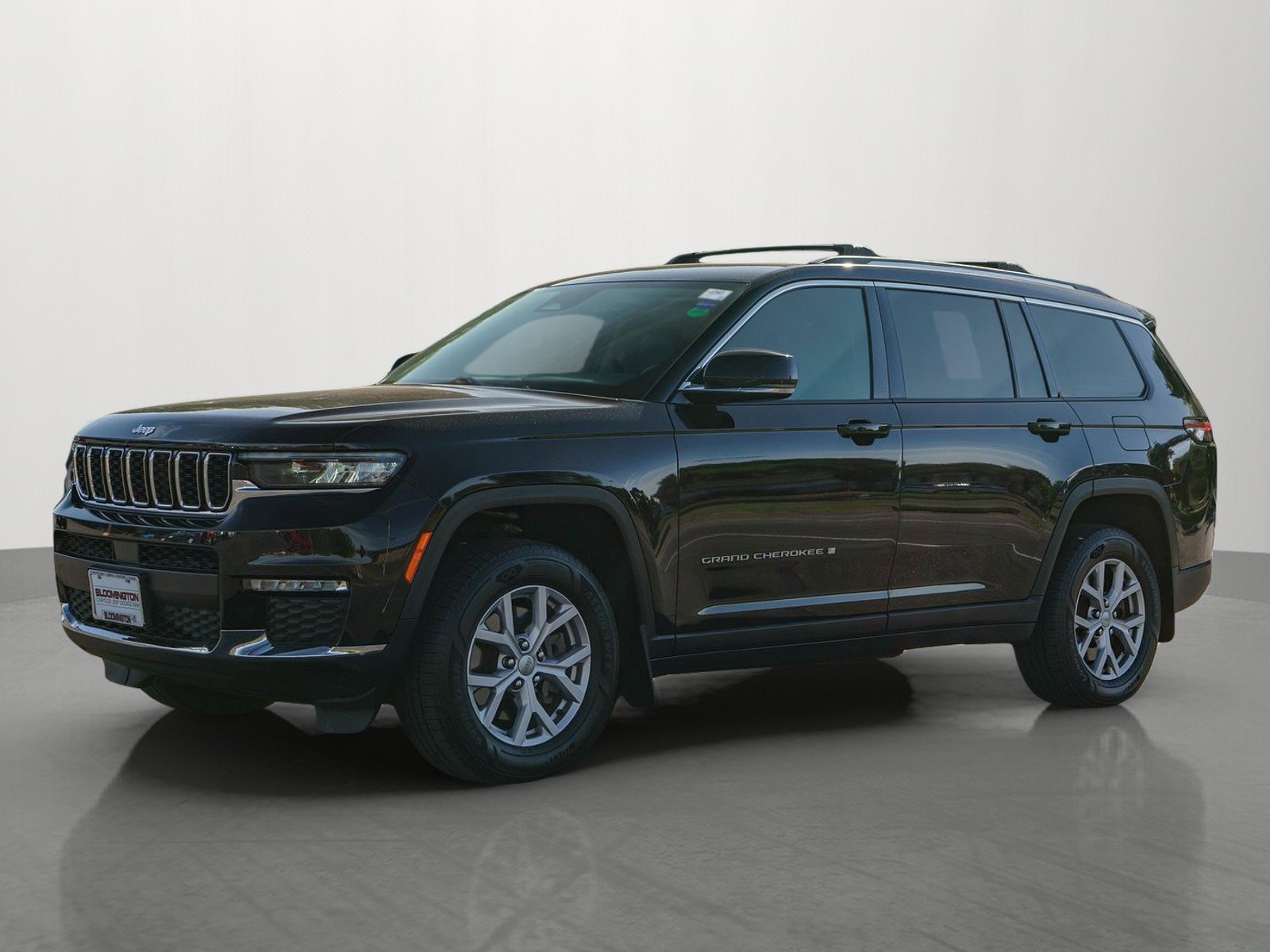 Used 2022 Jeep Grand Cherokee L Limited AWD/4WD image 3