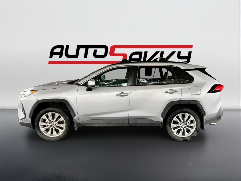 Used 2025 Toyota RAV4 Limited FWD image 4