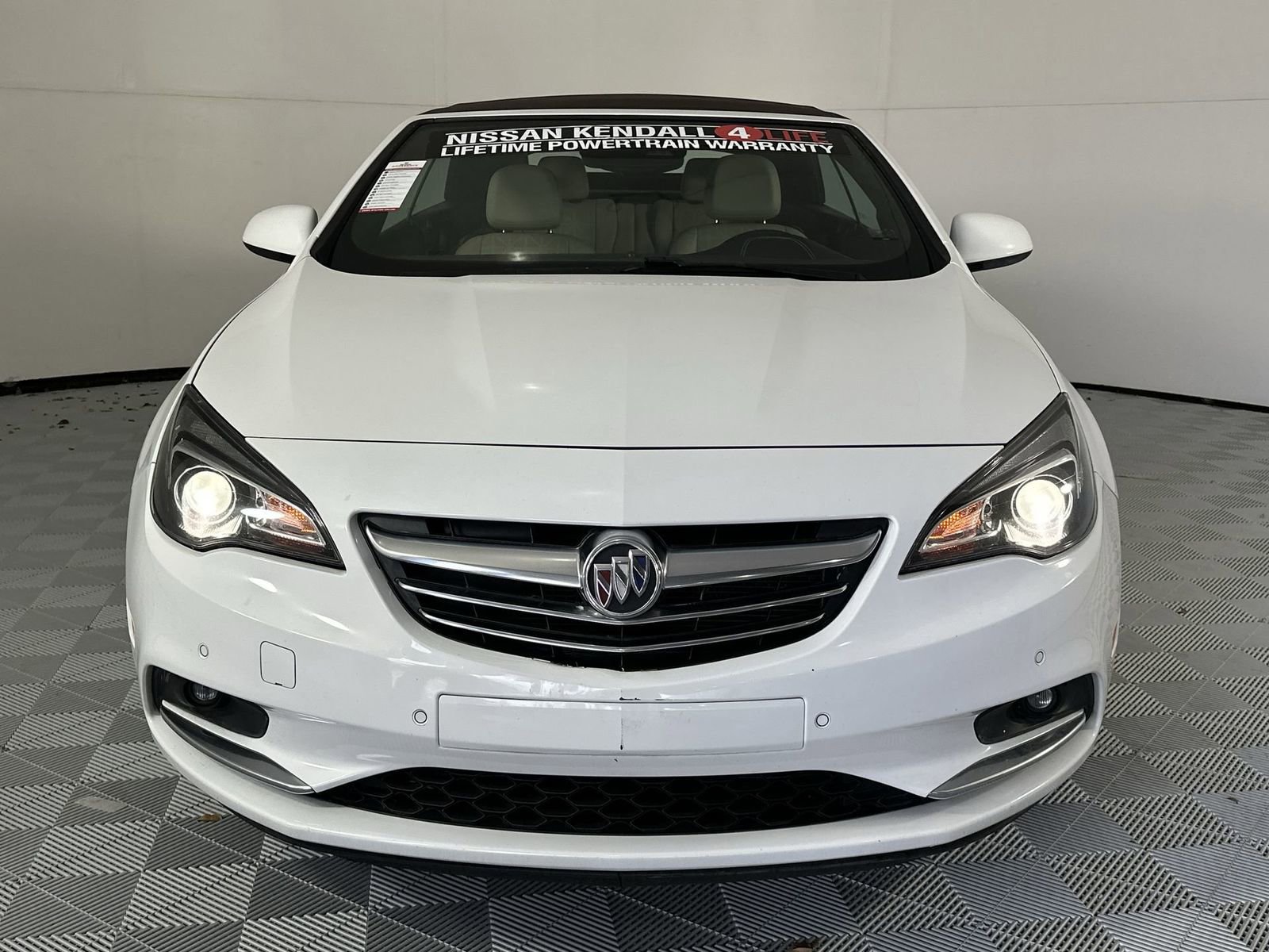 Used 2018 Buick Cascada Premium image 3