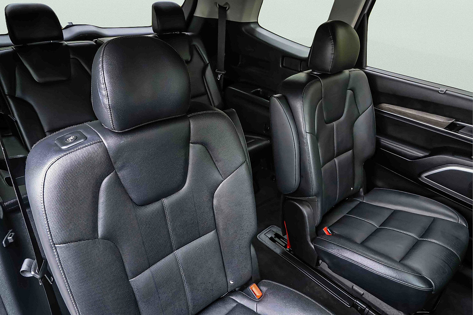 Certified 2022 Kia Telluride EX w/ EX Premium Package AWD/4WD image 26