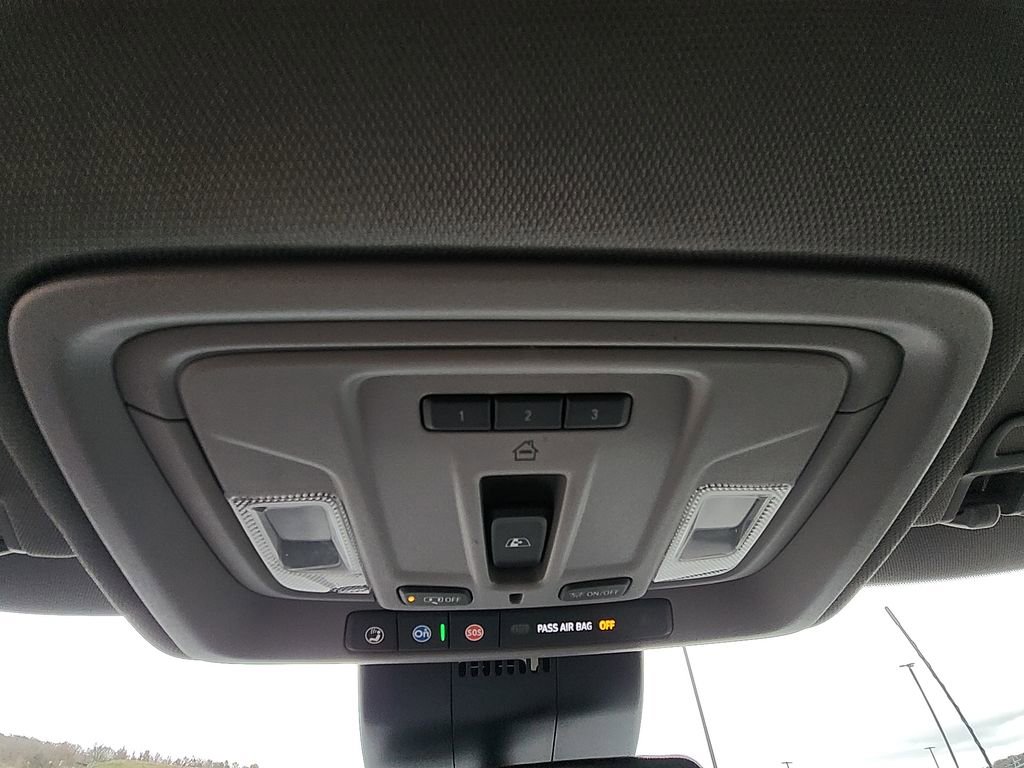 Used 2024 Chevrolet Silverado 3500 LTZ w/ LTZ Convenience Package image 25