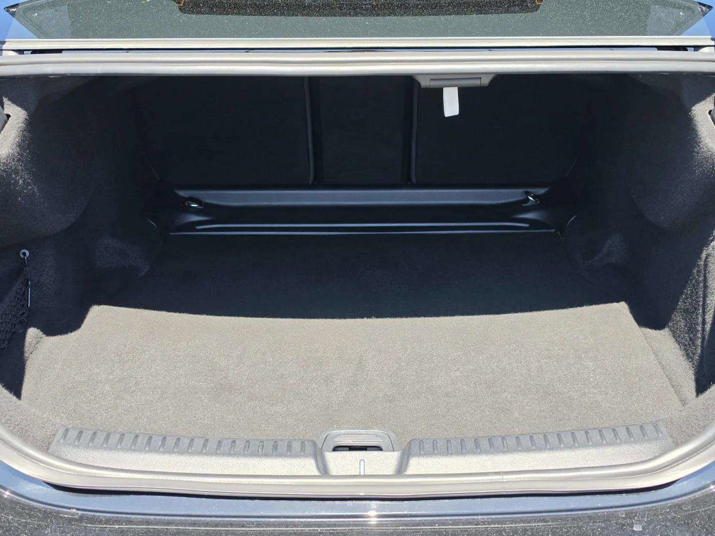 Used 2025 Mercedes-Benz E 350 4MATIC Sedan image 33