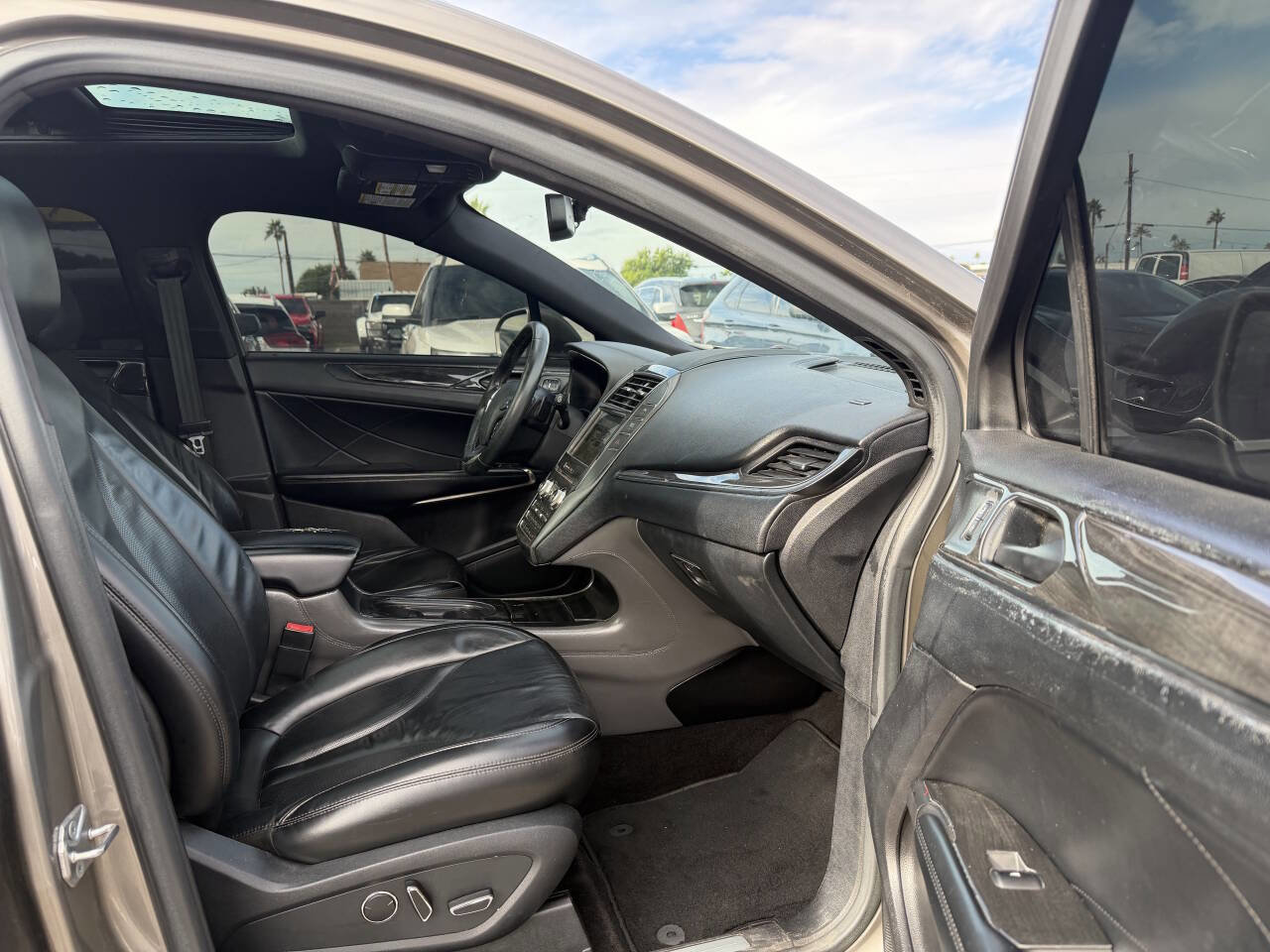 Used 2017 Lincoln MKC Select FWD image 36