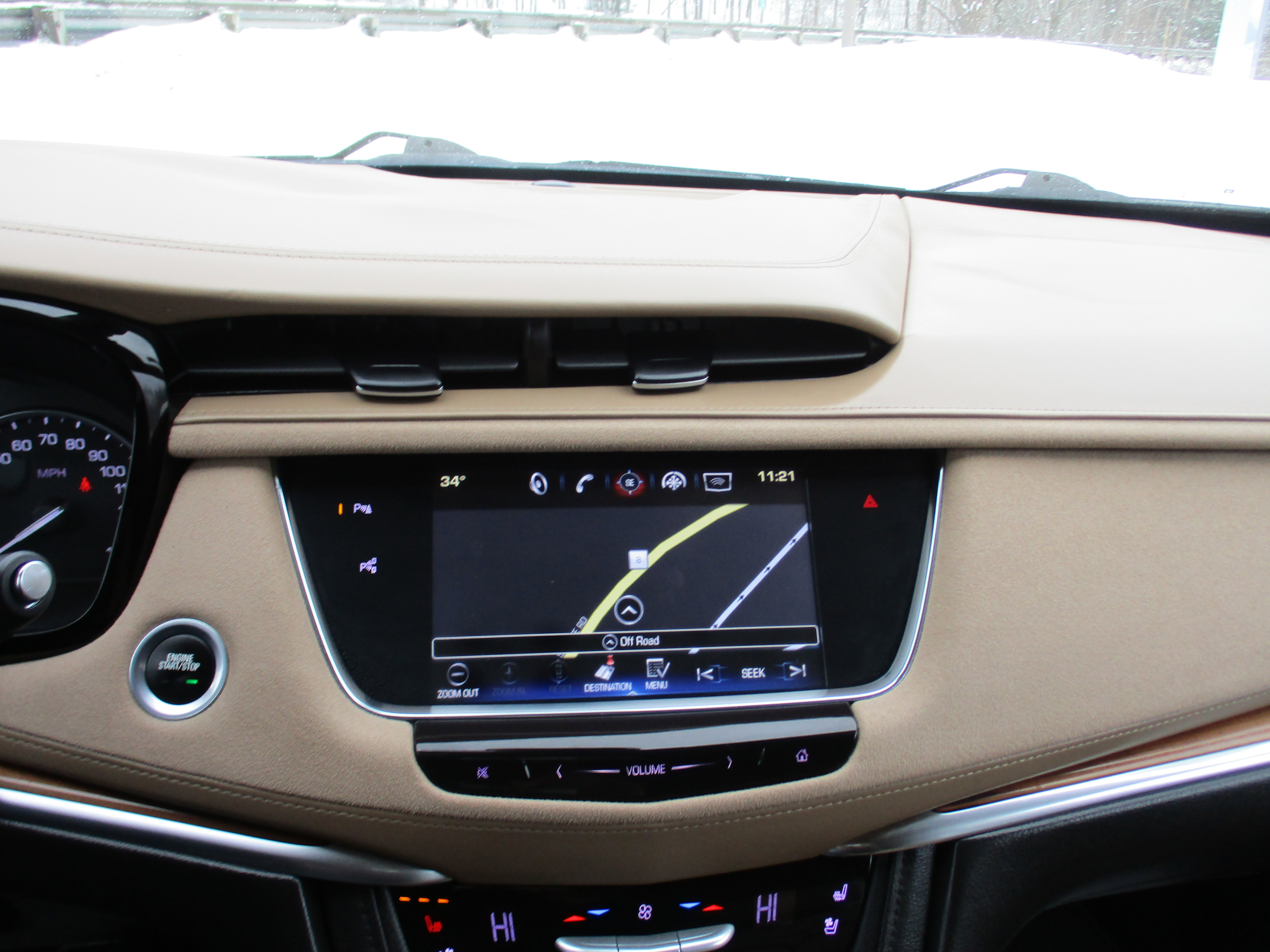 Used 2018 Cadillac XT5 Platinum w/ Driver Assist Package image 17