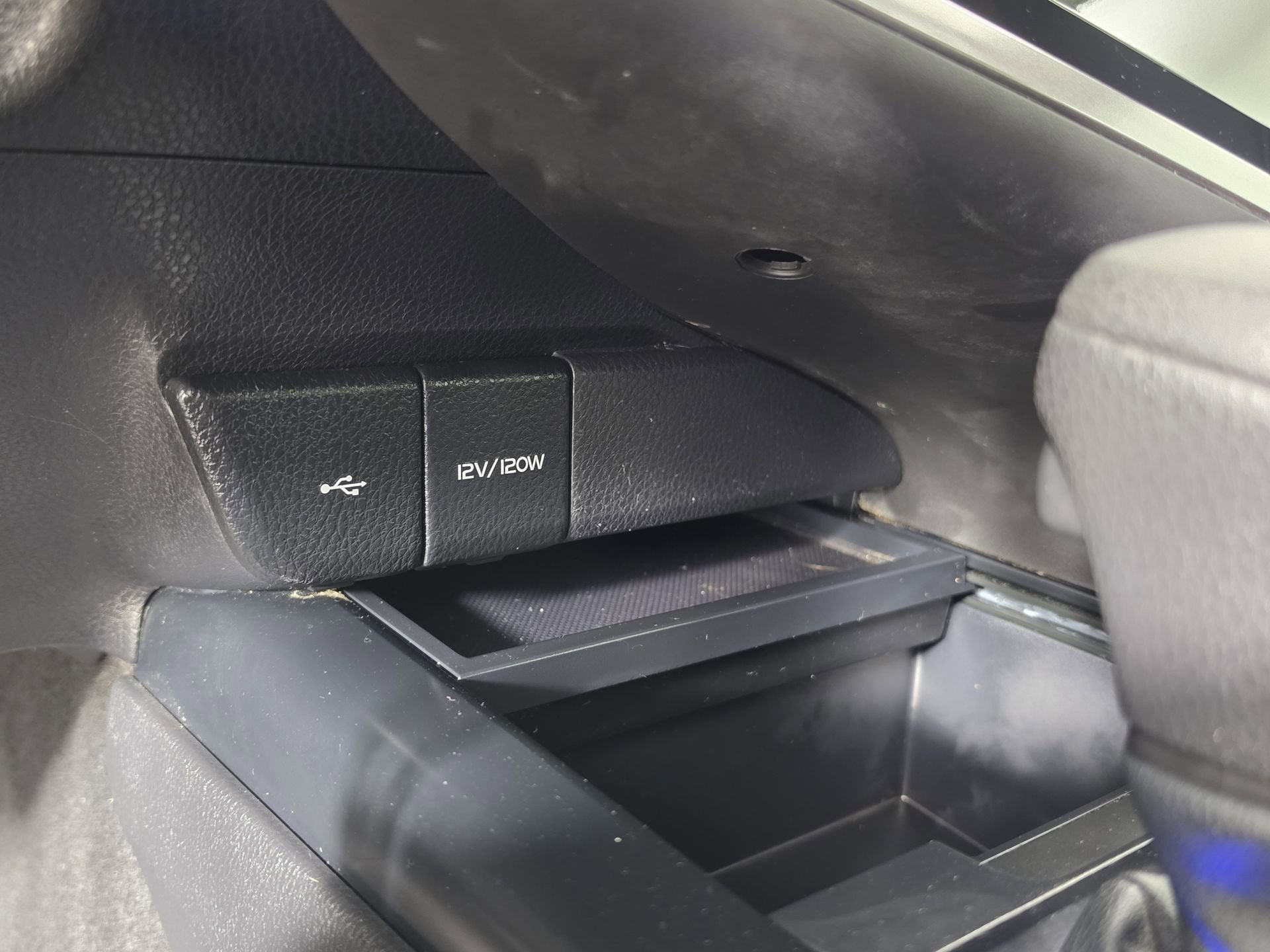 Used 2020 Toyota Camry LE FWD image 28
