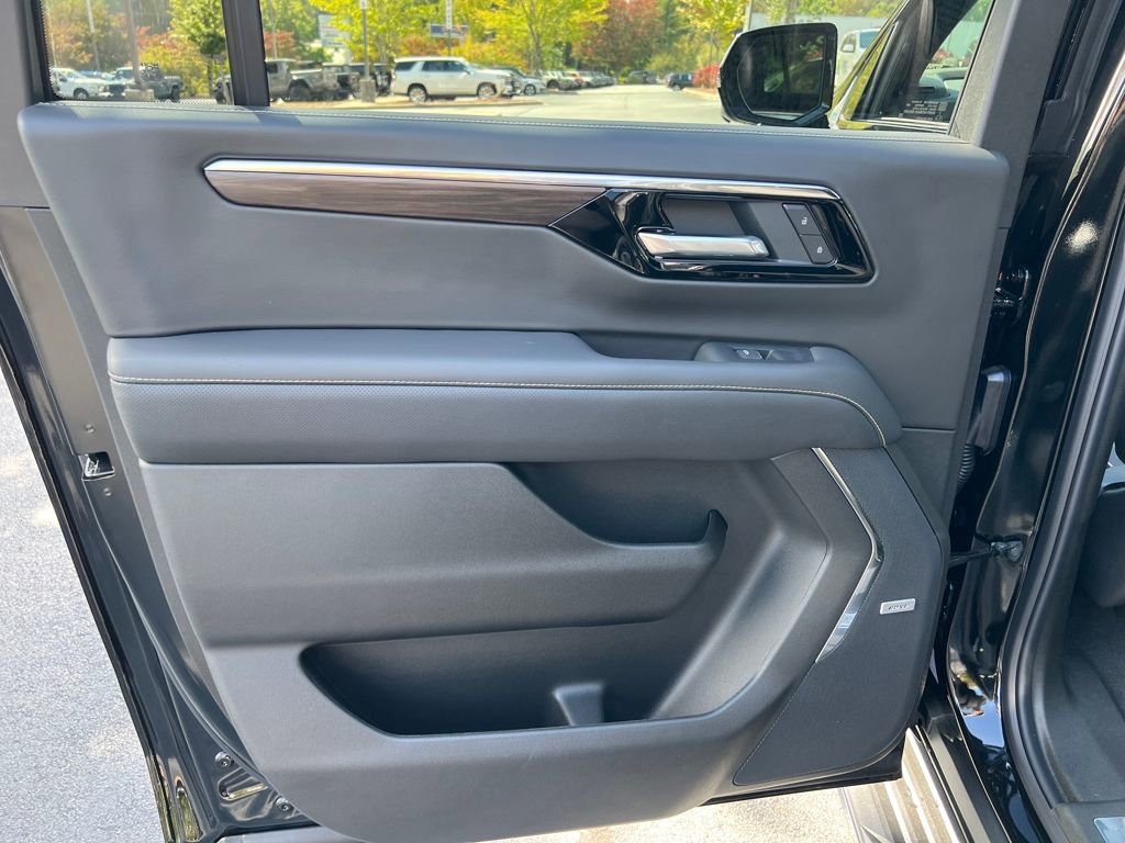 New 2026 Chevrolet Suburban Premier w/ Sun And Tow Package image 31