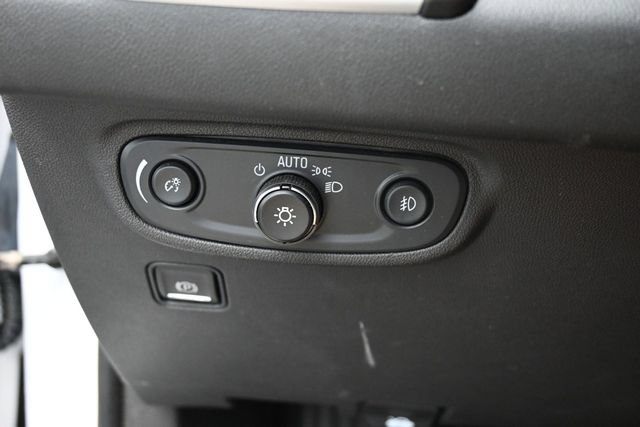 Used 2024 GMC Terrain SLT AWD/4WD image 32