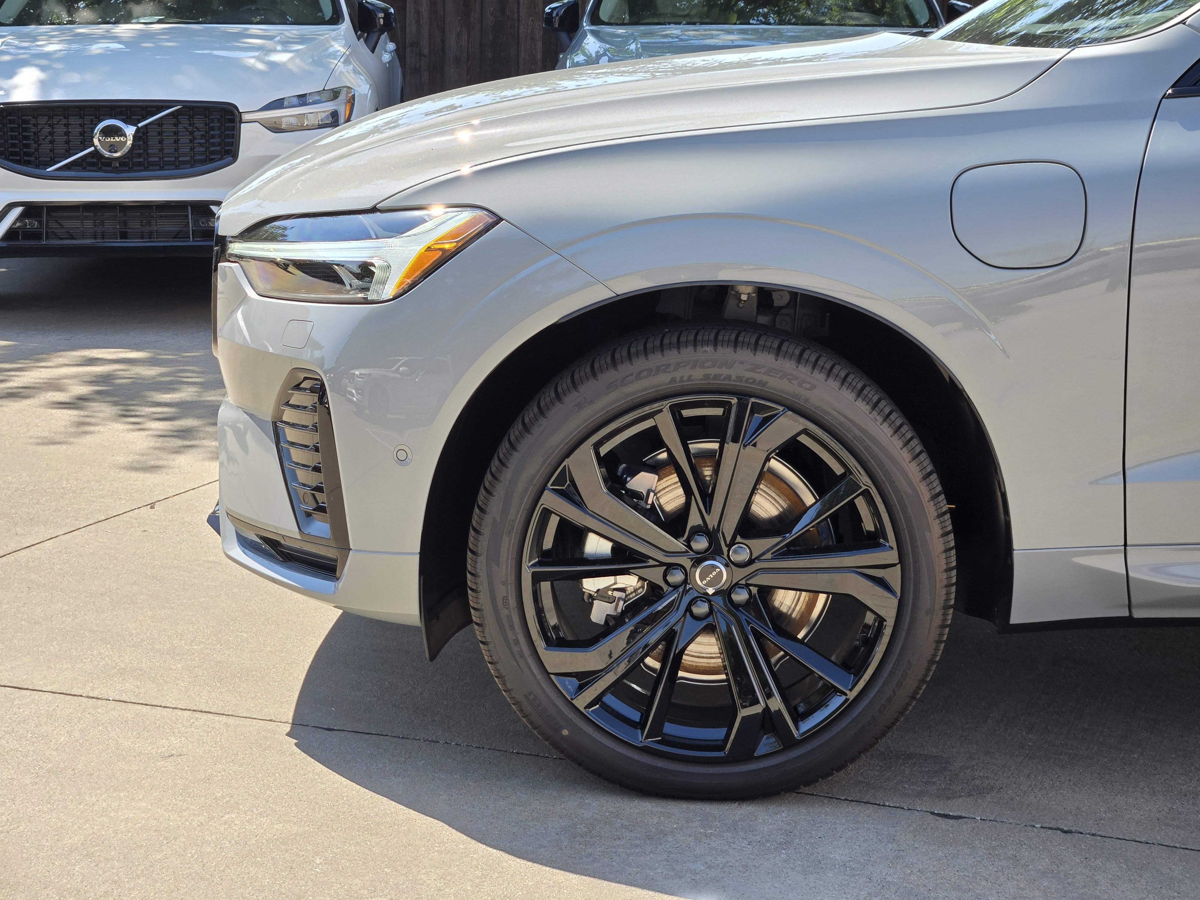 New 2026 Volvo XC60 T8 Ultra w/ Protection Package Premier image 10