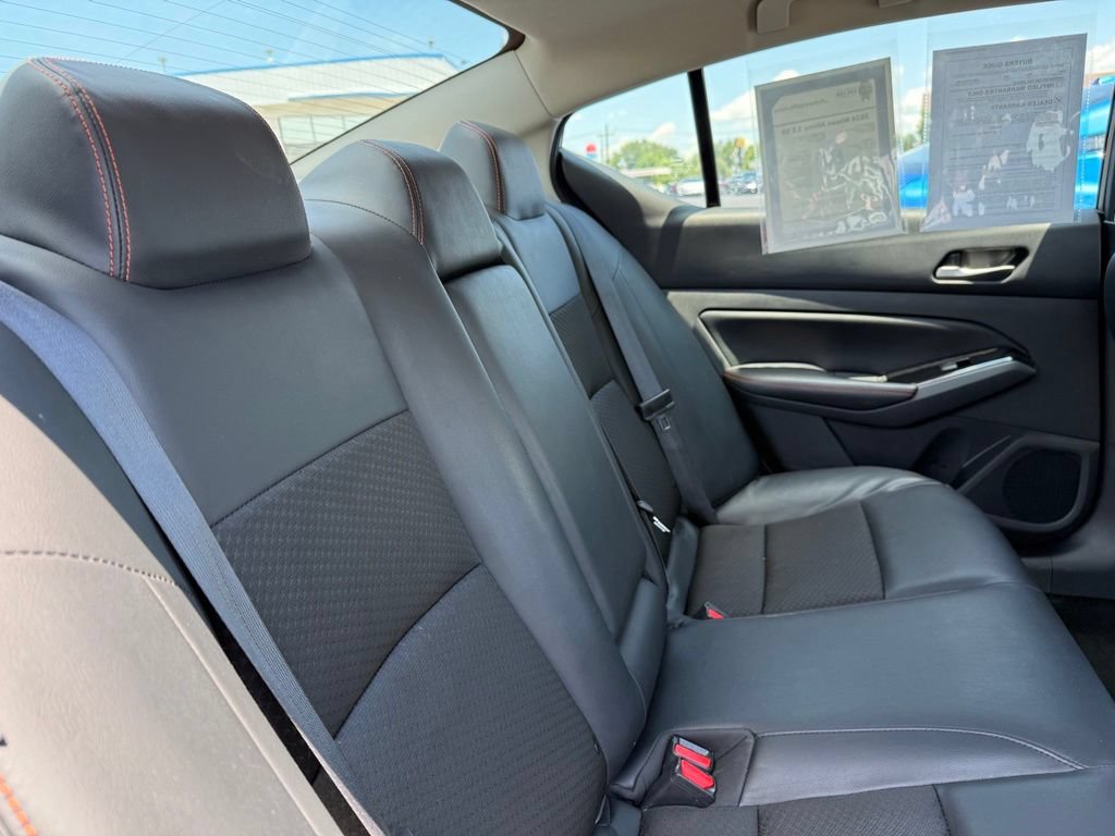 Used 2024 Nissan Altima 2.5 SR FWD image 18