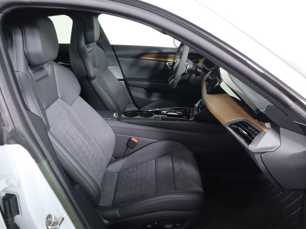 Certified 2023 Audi e-tron GT Premium Plus image 21