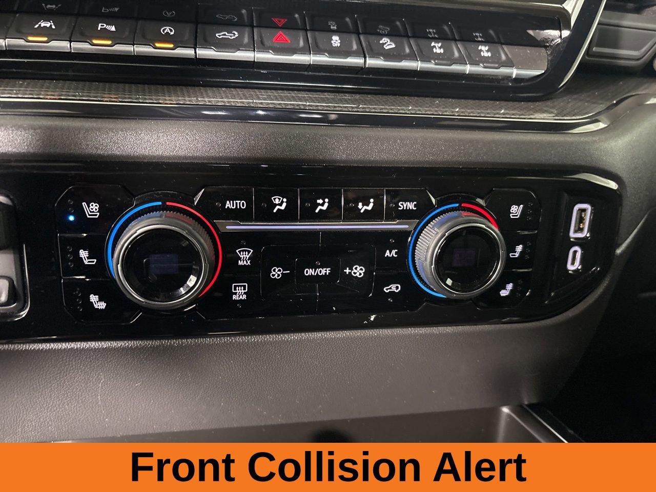 Used 2023 Chevrolet Silverado 1500 ZR2 w/ Technology Package image 18