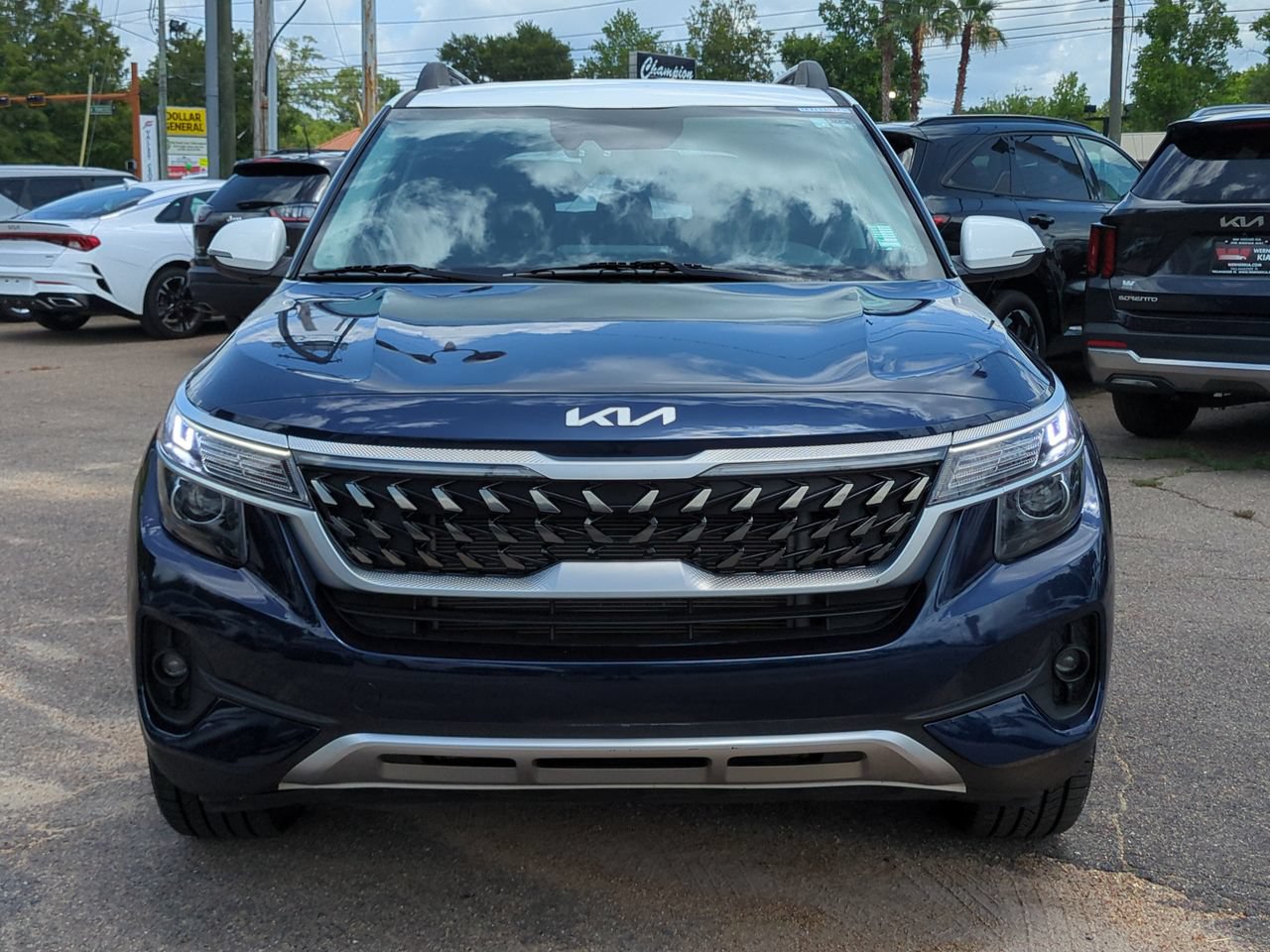 Certified 2022 Kia Seltos Nightfall Edition AWD/4WD image 9