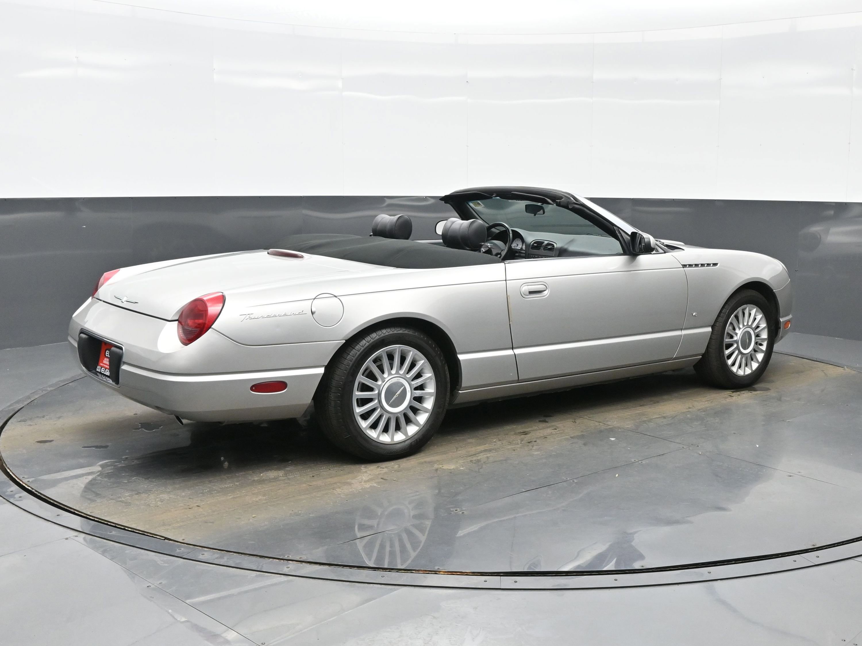 Used 2004 Ford Thunderbird image 6