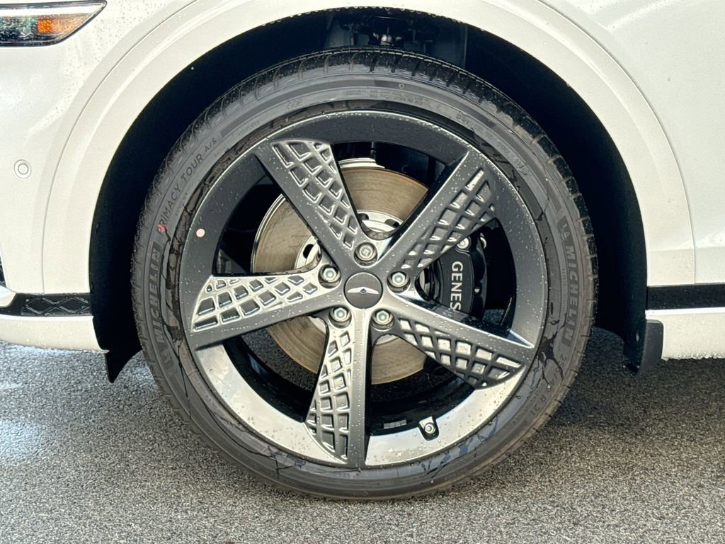 Used 2025 Genesis GV70 3.5T Sport w/ Sport Advanced Package image 15