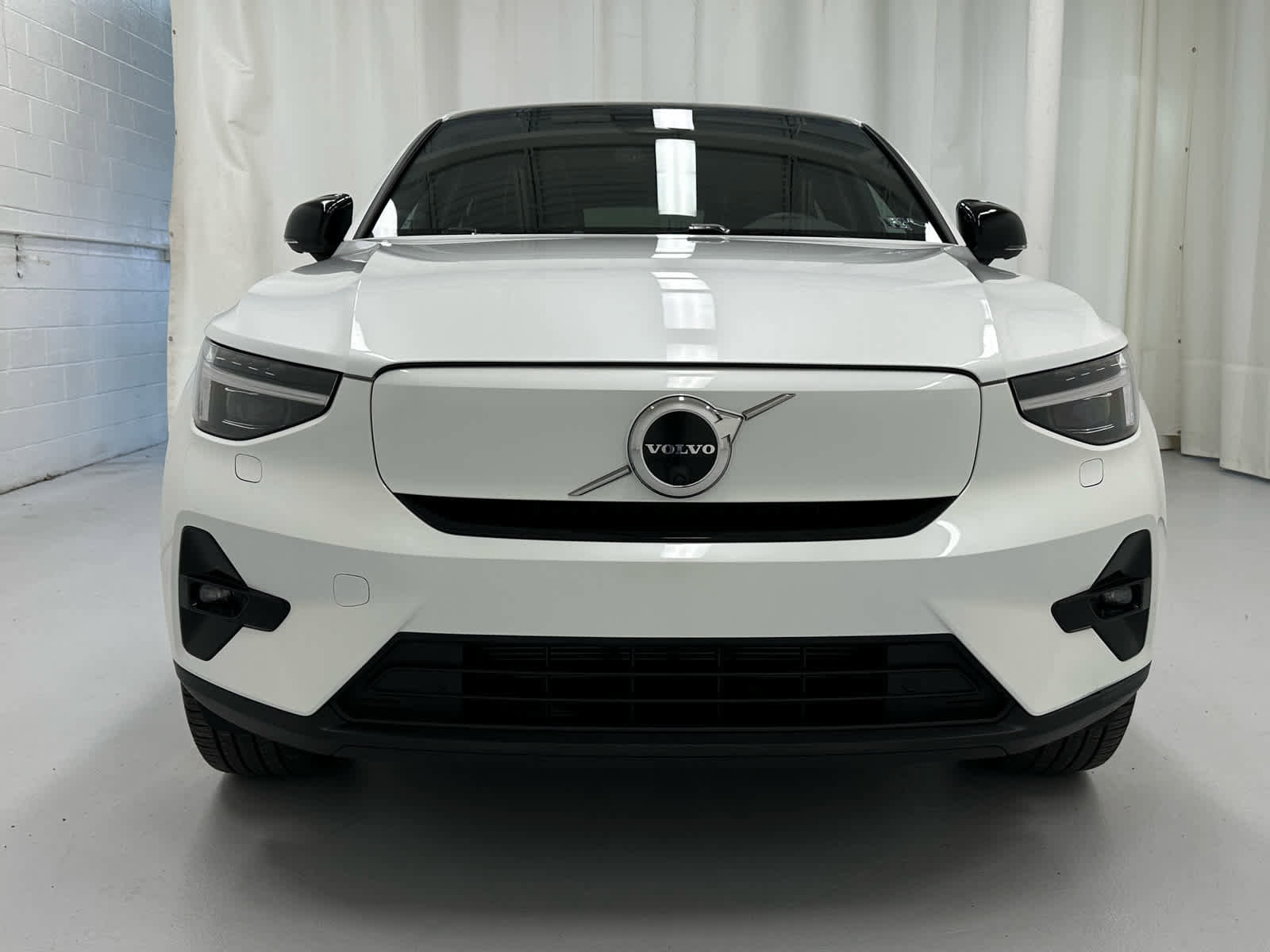 Used 2023 Volvo C40 P8 Recharge Ultimate w/ Protection Package Premier AWD/4WD image 4