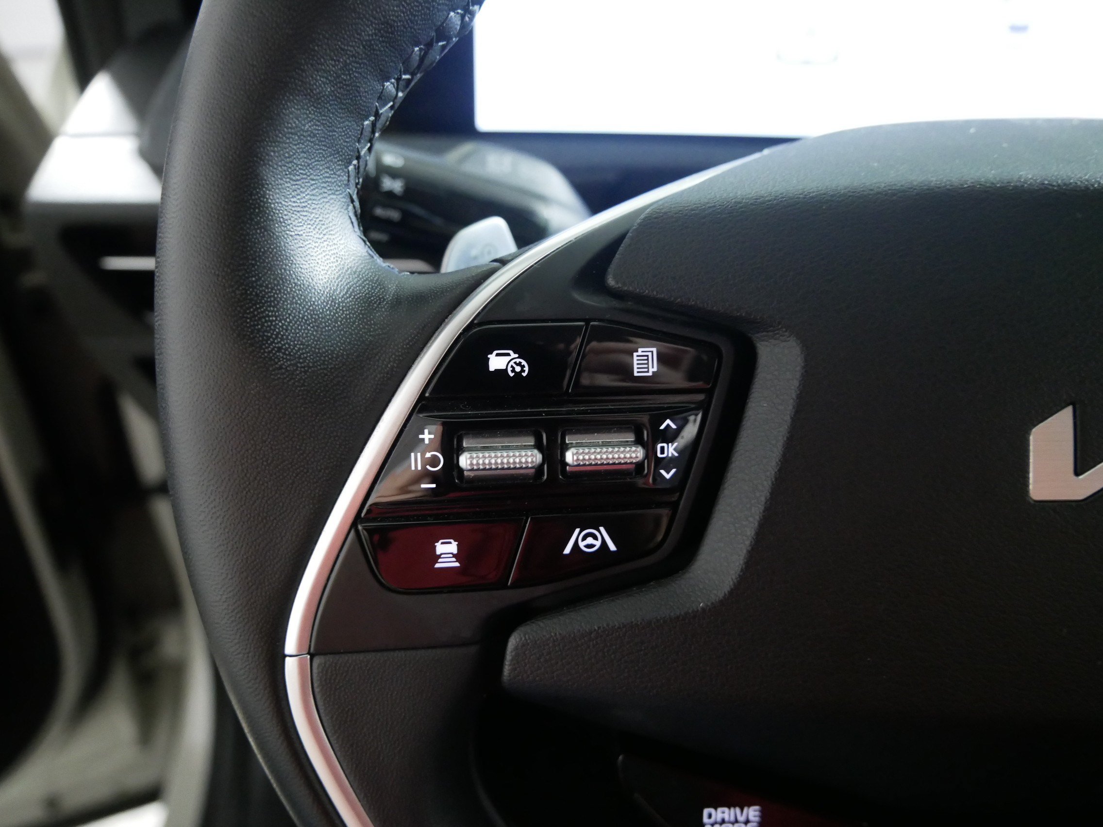 Used 2024 Kia EV6 Light AWD/4WD image 27
