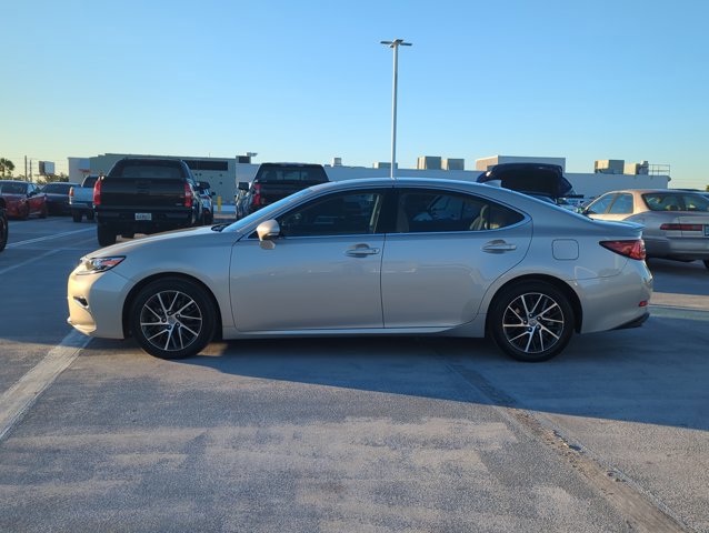 Used 2016 Lexus ES 350 image 4