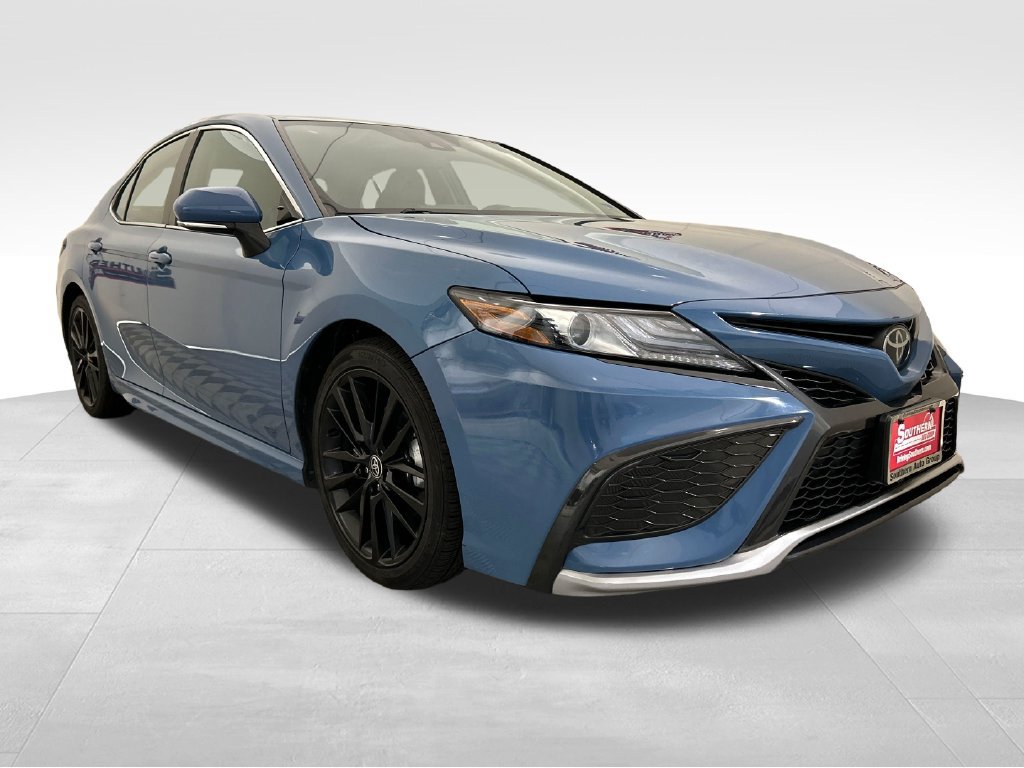 Used 2023 Toyota Camry XSE FWD image 8
