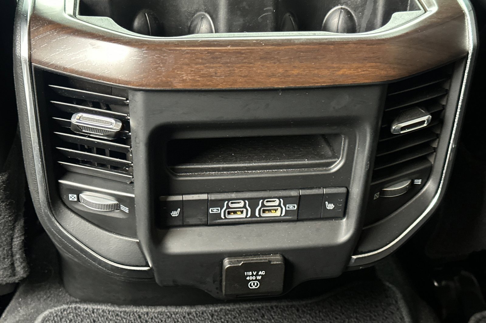 Used 2022 RAM 3500 Laramie image 40