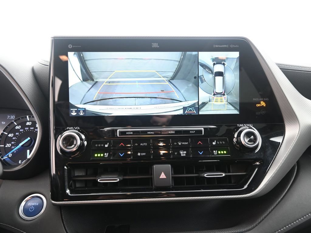 Used 2020 Toyota Highlander Platinum image 10