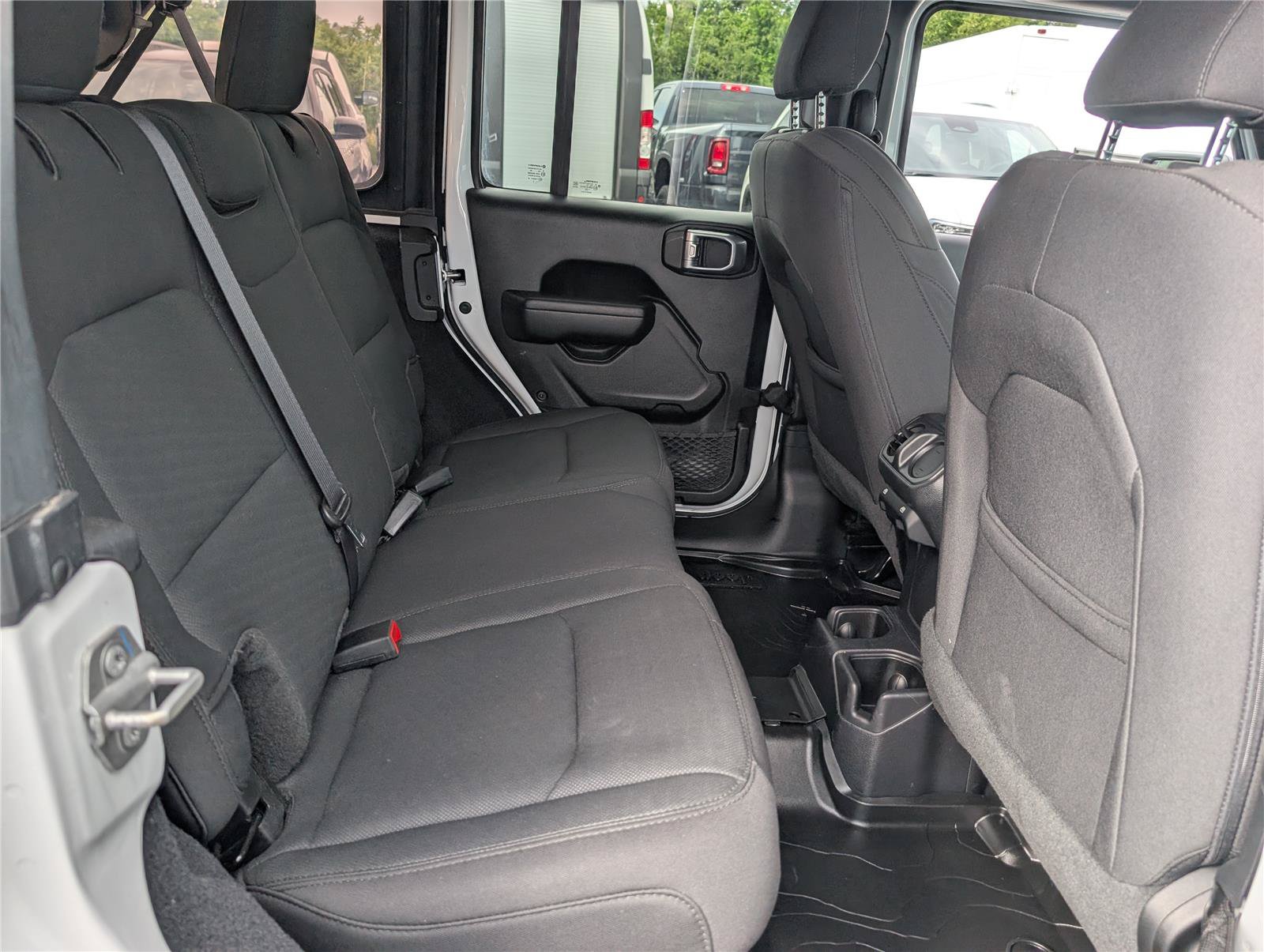 Used 2022 Jeep Wrangler Unlimited Sport AWD/4WD image 12