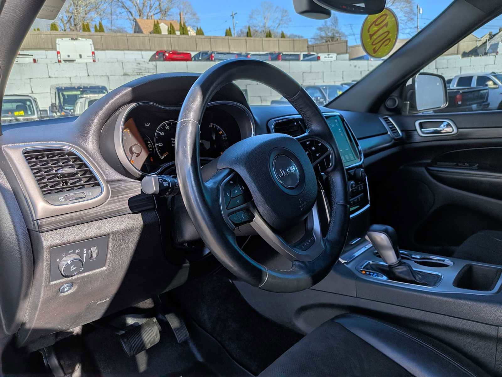 Used 2019 Jeep Grand Cherokee Altitude AWD/4WD image 9
