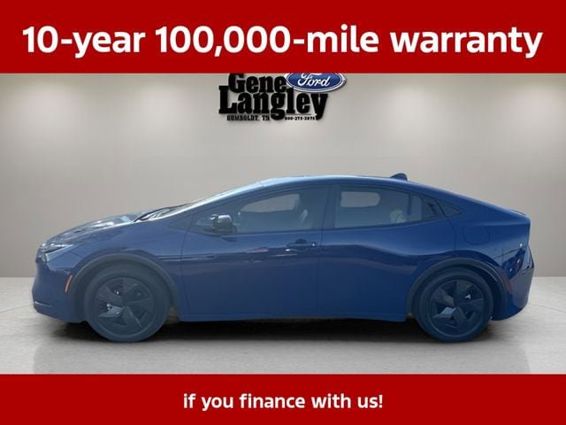 Used 2025 Toyota Prius LE FWD image 1
