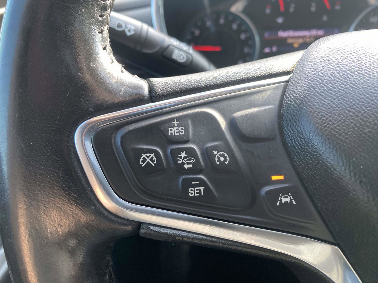 Used 2020 Chevrolet Equinox LT w/ Midnight Edition image 21