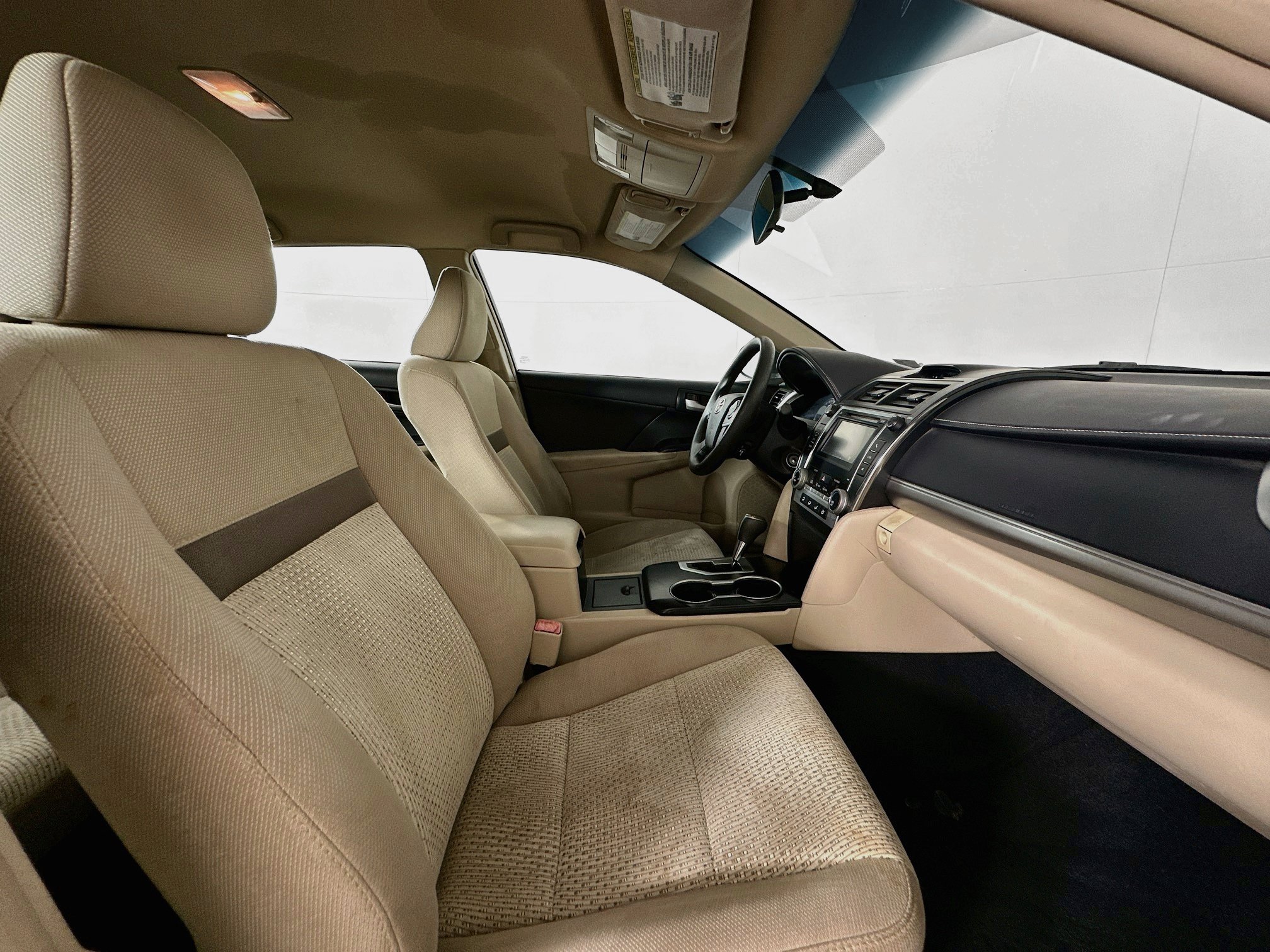 Used 2013 Toyota Camry LE FWD image 28
