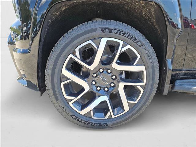 New 2024 Chevrolet Silverado EV RST image 19