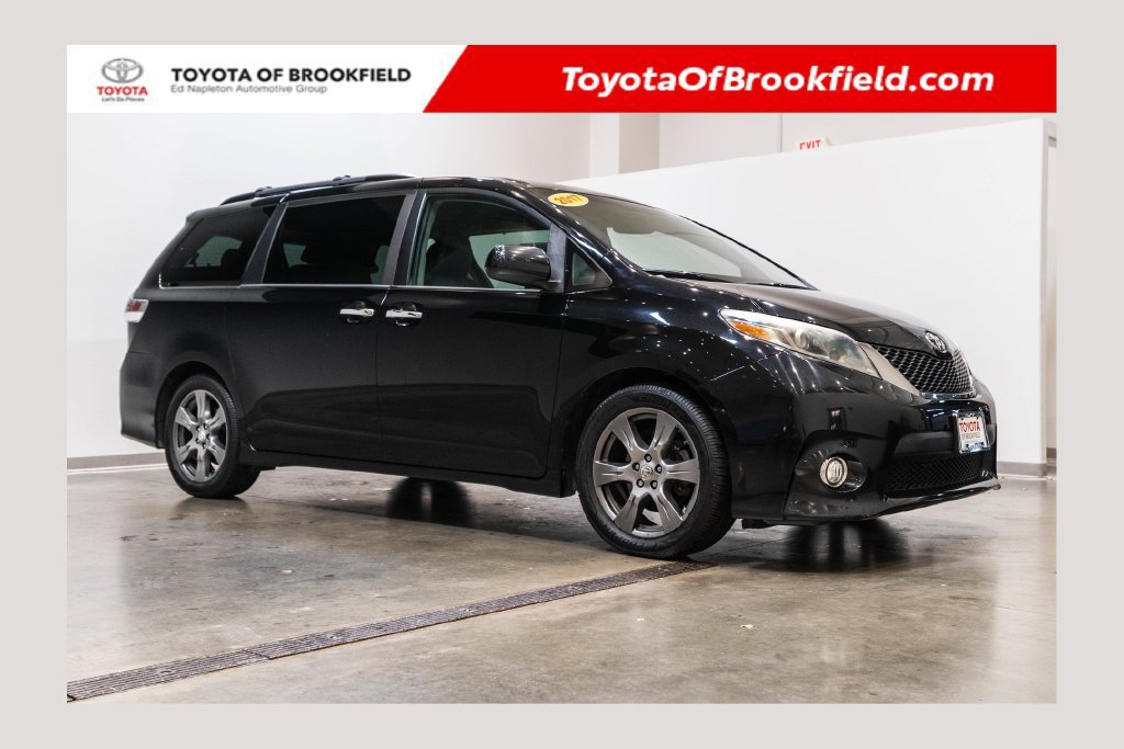 Used 2017 Toyota Sienna SE