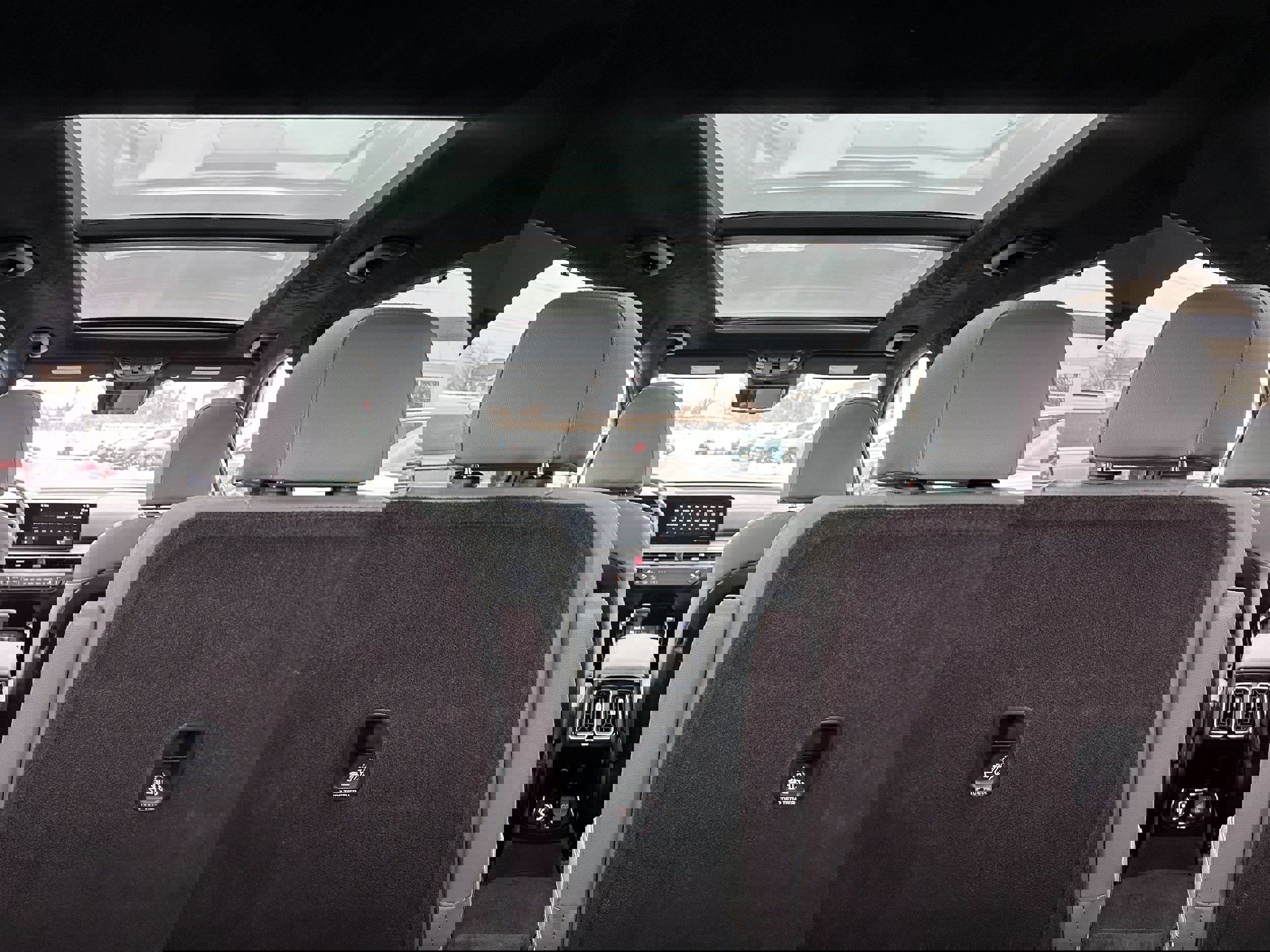 Used 2025 Kia Sorento SX Prestige w/ Sage Leather Package image 12