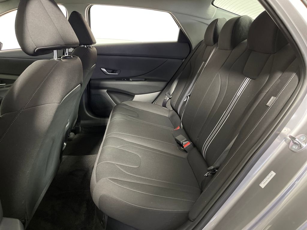 Certified 2025 Hyundai Elantra Blue image 13
