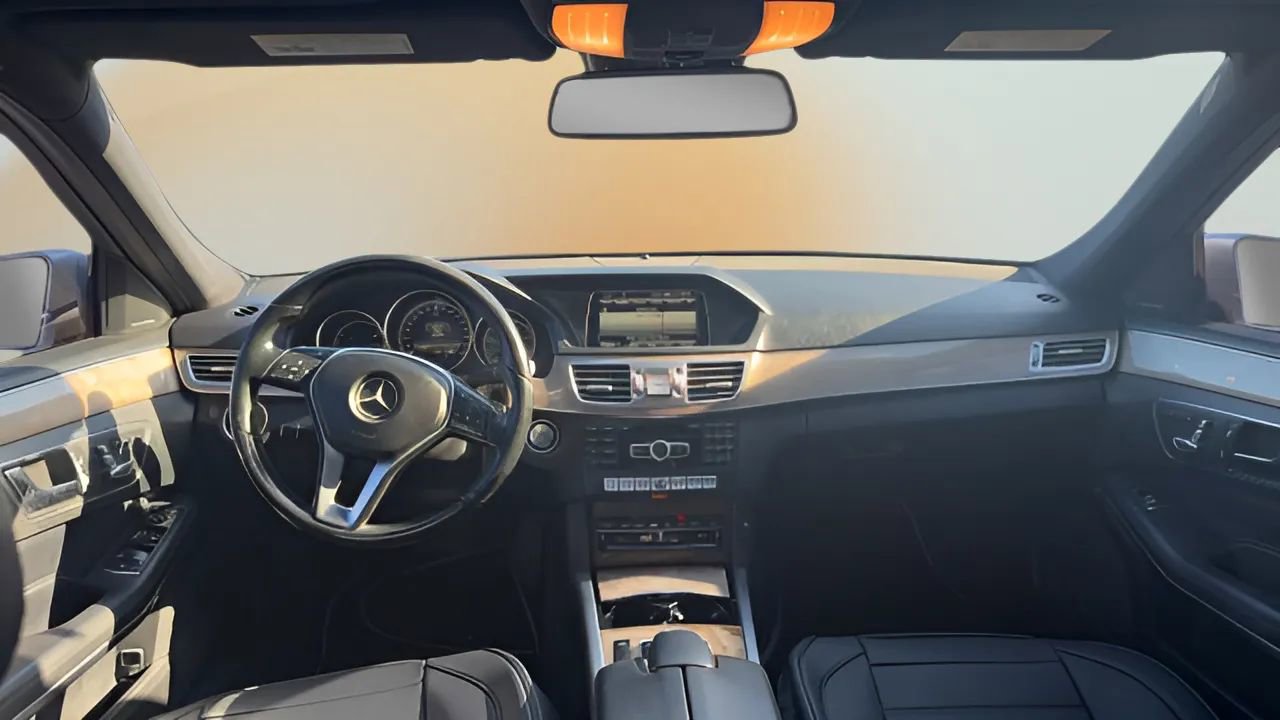 Used 2014 Mercedes-Benz E 350 4MATIC Sedan image 10