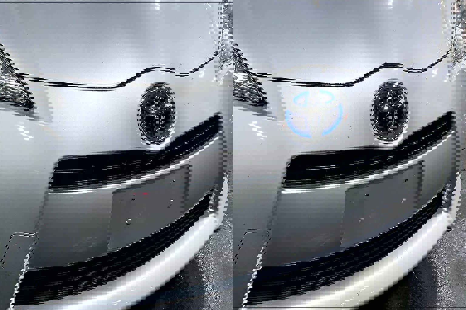 Used 2014 Toyota Prius C One FWD image 30