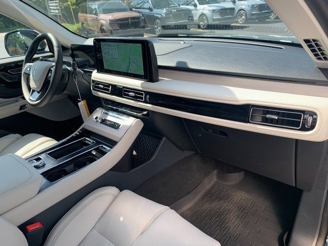 New 2026 Lincoln Aviator Reserve w/ Luxury Package AWD/4WD image 12