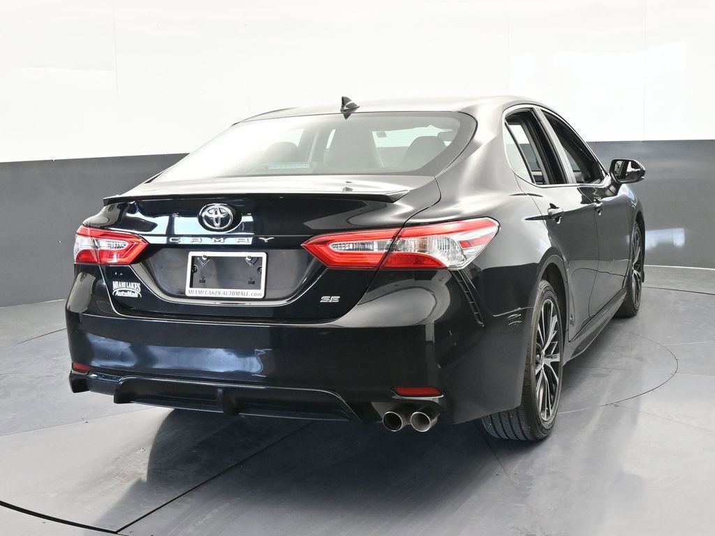 Used 2020 Toyota Camry SE image 5