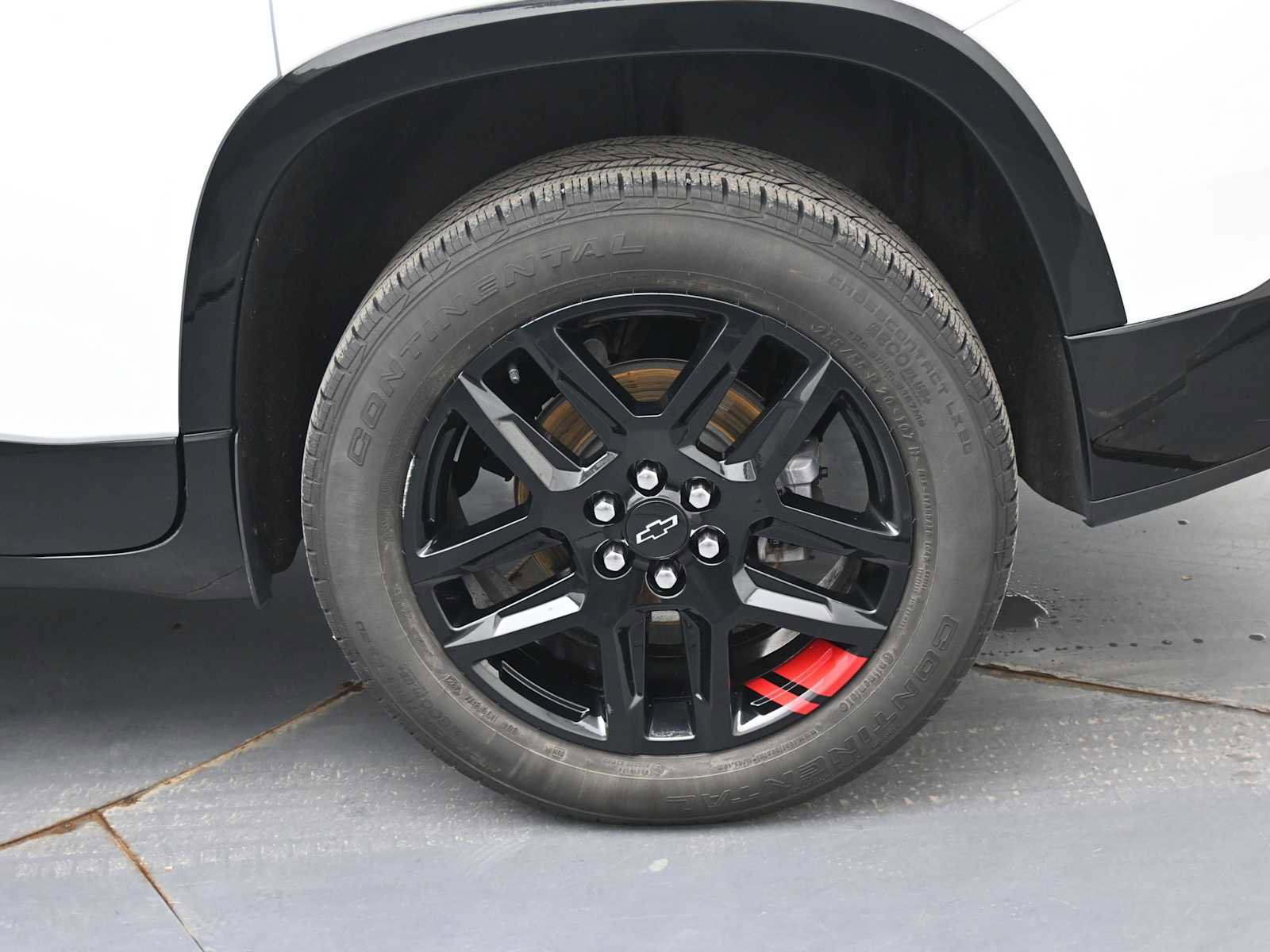 Used 2024 Chevrolet Traverse Premier w/ Redline Edition image 5