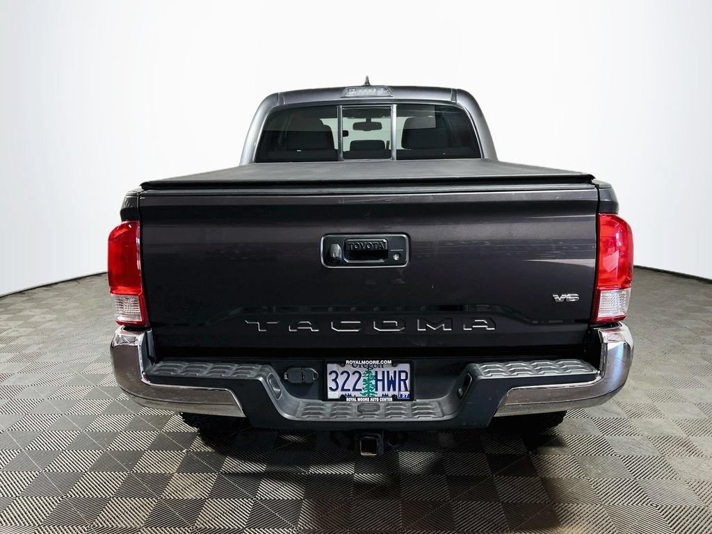 Used 2016 Toyota Tacoma SR5 w/ SR5 Appearance Package (SN) RWD image 6