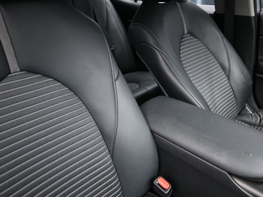 Used 2024 Toyota Camry SE image 26